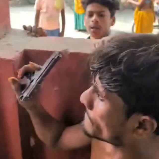 समस्तीपुर कल्याणपुर बिरसिंहपुर, ग्रामीणों ने हथियार के साथ दो अपराधी को दबोचा जमकर पिटाई के बाद पुलिस के किया हवाले #samastipur #bihar #viral #trendingreels #trendingnow