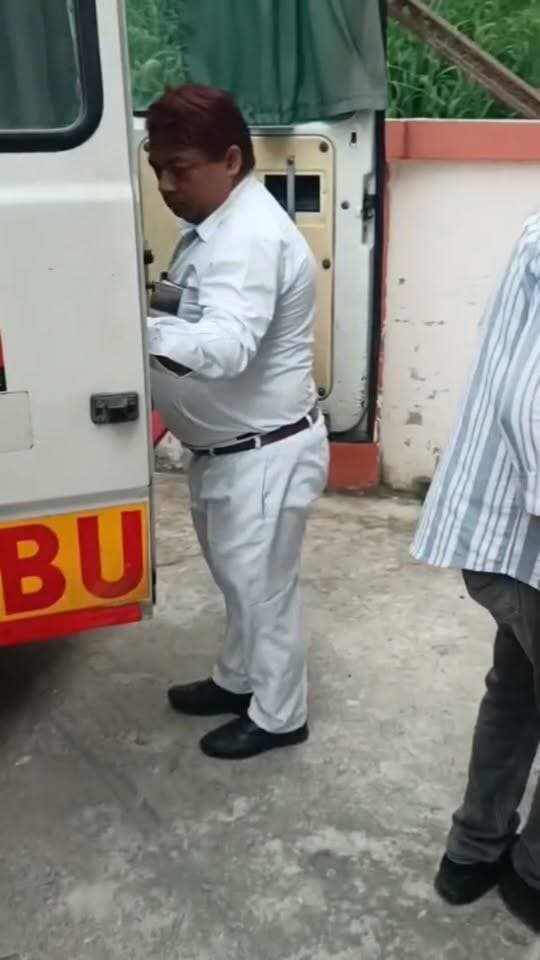 लिच्छवी एक्सप्रेस में यात्री अचेत, रेलवे टीम ने अस्पताल पहुंचाया
#लिच्छवीएक्सप्रेस #रेलवे #मऊ #RailwayNews