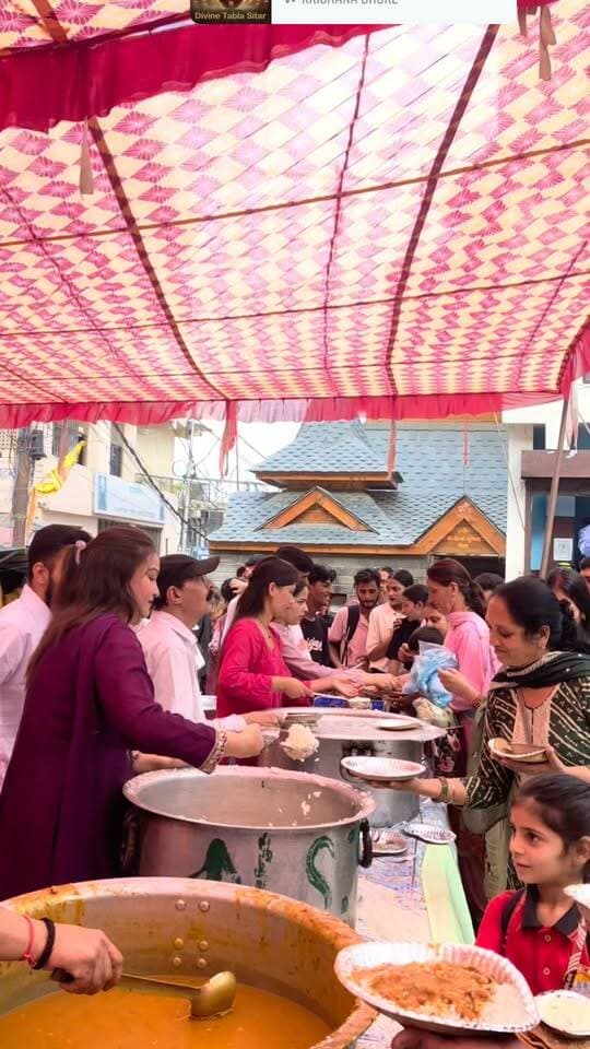 गंज बाजार सोलन में विशाल भंडारे का आयोजन... गणेश चतुर्थी का शुभ अवसर...