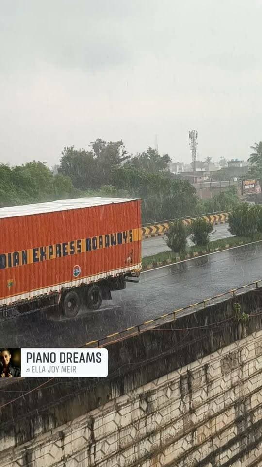 अररिया में हो रही है झमाझम बारिश आपके शहर में कहां हो रहा है कमेंट बॉक्स में बताएं