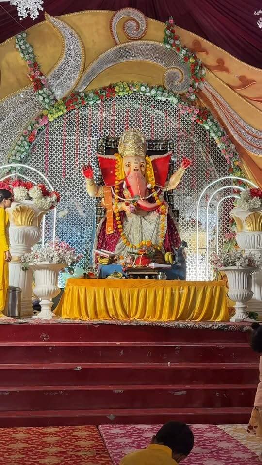 शाम को कौन-कौन आ रहा है? कमेंट करके बताओ 👇
स्थान: राजकमल रोड, बाराबंकी
#RajkamalRoad #viralpost