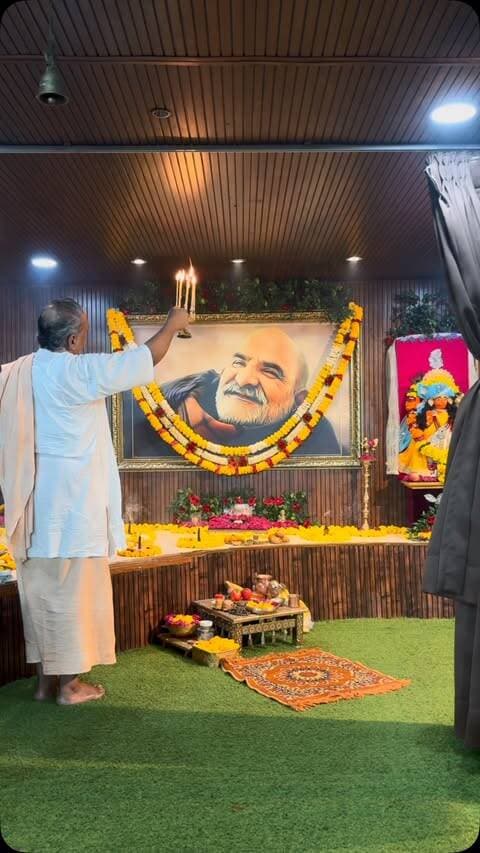 #नीमकरौरीधामइंदौर
#ram #hanuman #neemkarolibaba