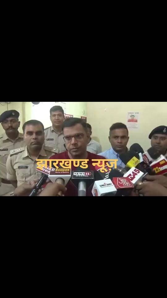 धनबाद पुलिस ने कोलकाता से कुख्यात गैंगस्टर प्रिंस खान के भाई बंटी खान को गिरफ्तार किया। फर्जी पासपोर्ट के जरिए भारत छोड़कर विदेश में फरार अपने भाई प्रिंस खान तक पहुंचने की तैयारी में था बंटी खान।