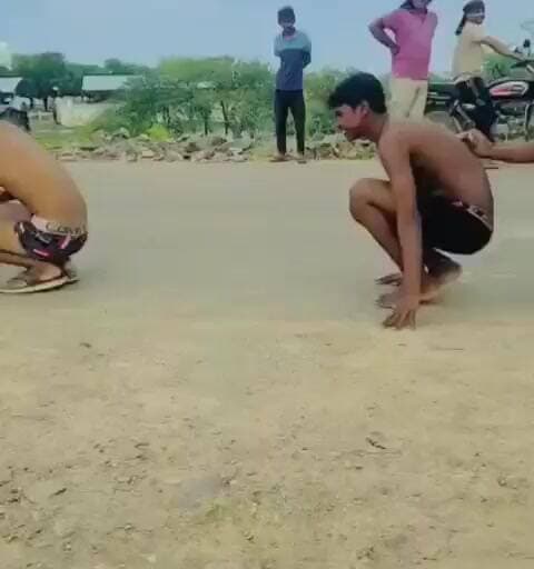 NEWS रील बनाने पहुंचे नहर पर छह युवकों को पुलिस ने सिखाया सबक
