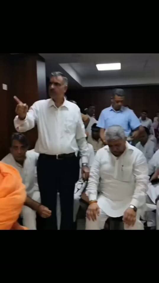 कोई हमें उंगली करें तो हम छोड़ते नहीं तो कुलभूषण भारद्वाज । #advocat#भारद्वाज #trending #trendingnow #trendingnowachon2024 #𝙩𝙧𝙚𝙣𝙙𝙞𝙣𝙜𝙣𝙤𝙬 #trendingnowchallenge #viral #viralvideochallenge #viralvideochallengechallenge #fyp #fypviralシ