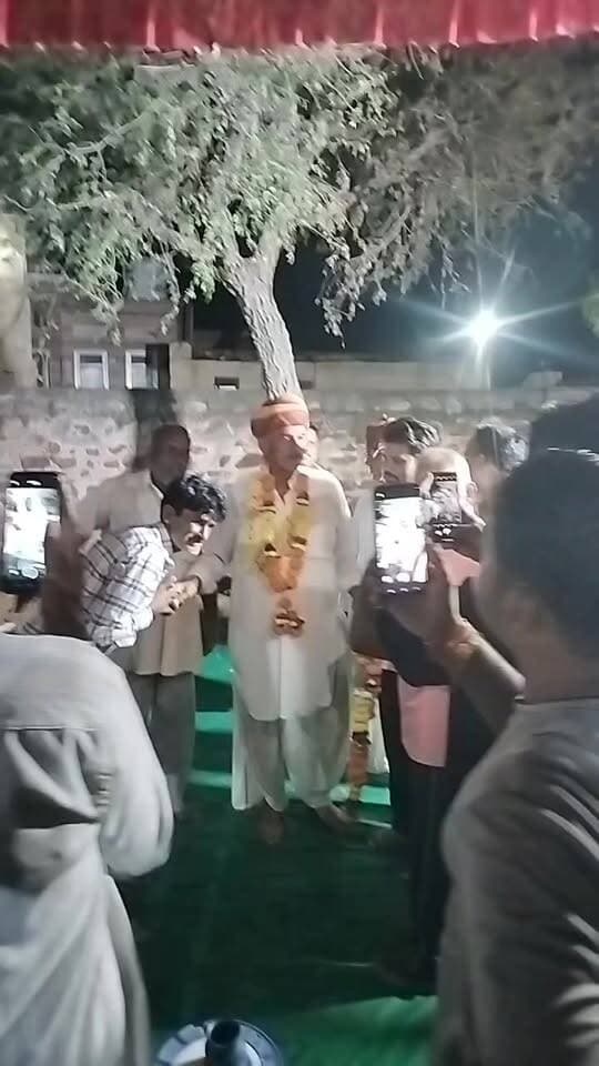बारनी खुर्द सरपंच उम्मीदवार गुमानराम पारासरिया को 36 कॉम ने सर्वसहमति से मैदान में उतारा!! 👍👌💐