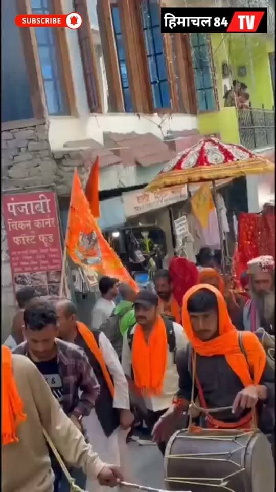 भरमौर पहुंचने लगीं जम्मू कश्मीर के शिव भक्तों की छड़ियां, शाल-टोपी से हुआ साधु-संतों का पहली बार प्रशासन, ट्रस्ट व पुजारीयों ने किया स्वागत