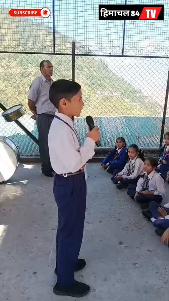 हिंदी के रंग में रंगा जय कृष्ण गिरी स्कूल, विद्यार्थियों ने दिखाई प्रतिभा
