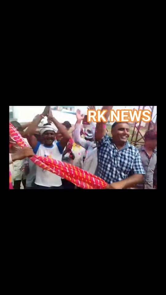 वार्ड 22 कांग्रेस प्रत्याशी चिंटू जाटव की ऐतिहासिक जीत महताबपुरा में डीजे की धुन पर झूमे समर्थक चिंटू जाटव का हुआ स्वागत
