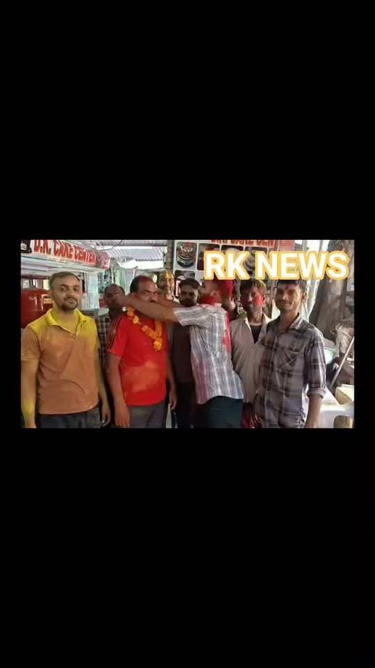 हिण्डौन वार्ड संख्या 38 से निर्दलीय प्रत्याशी द्वारका प्रसाद धाकड़ ने की शानदार जीत वार्ड वासियों ने खुशी का किया इजहार धाकड़ के बेटे ने लोगों का जताया आभार