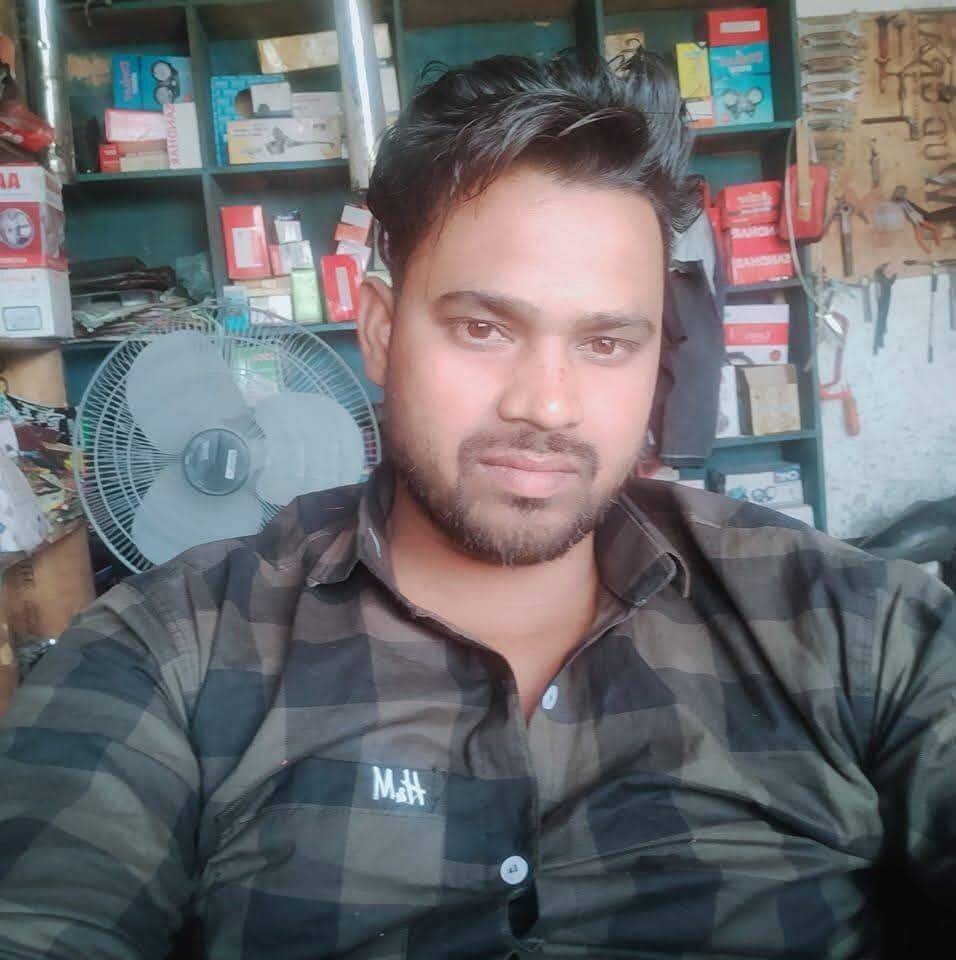 दो बदमाशों ने बहादराबाद को फायरिंग से दहला दिया, वर्कशॉप संचालक पर ताबड़तोड़ गोलियां...see more