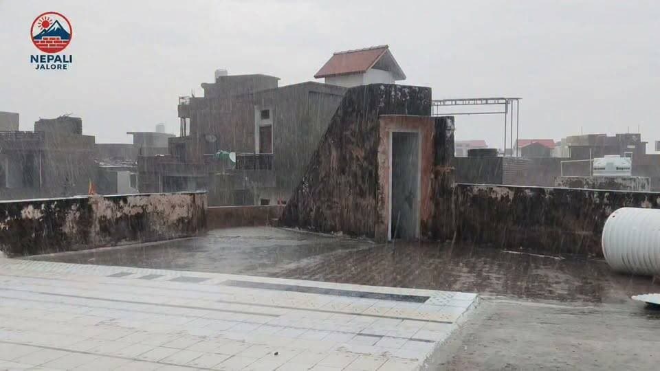 जालोर में सोमवार को दोपहर बाद हुई बारिश...