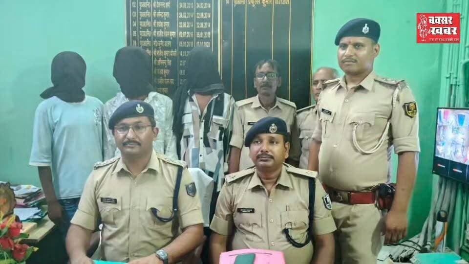 ट्रक चालक को लूटने वाले तीन युवा गिरफ्तार, दो बाइक जब्त