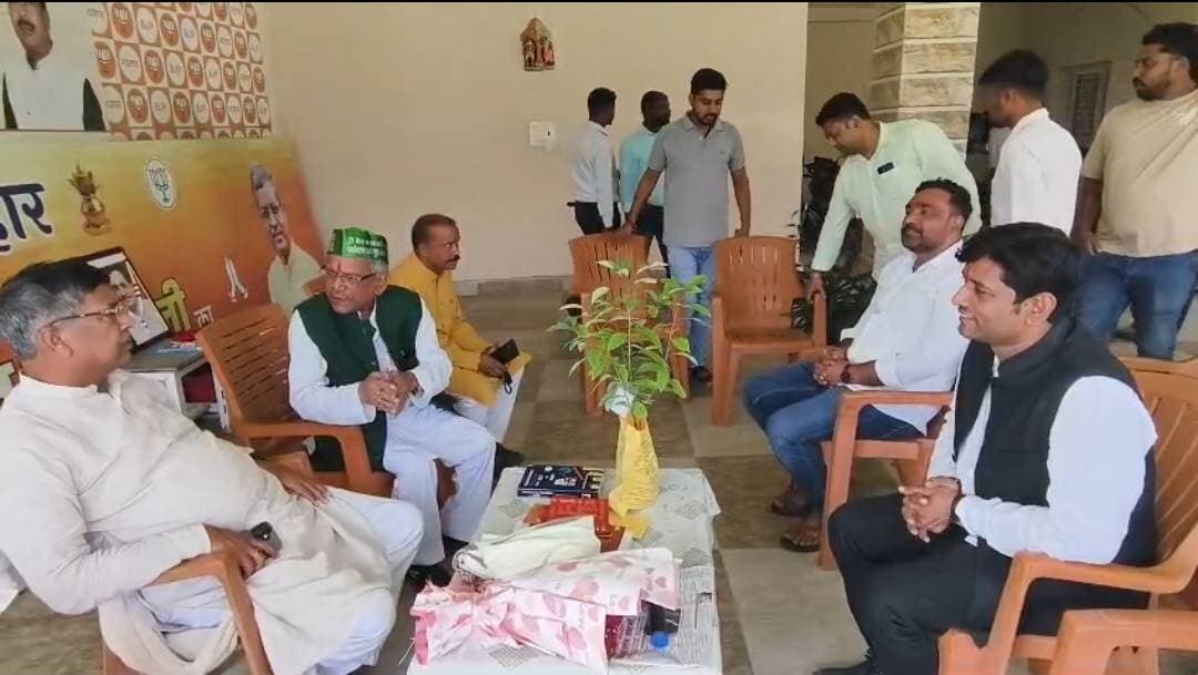 पलामू में अमित जायसवाल ने चैंबर चुनाव में दर्ज की जीत, 29 मतों के अंतर से बने क्षेत्रीय उपाध्यक्ष.....see more