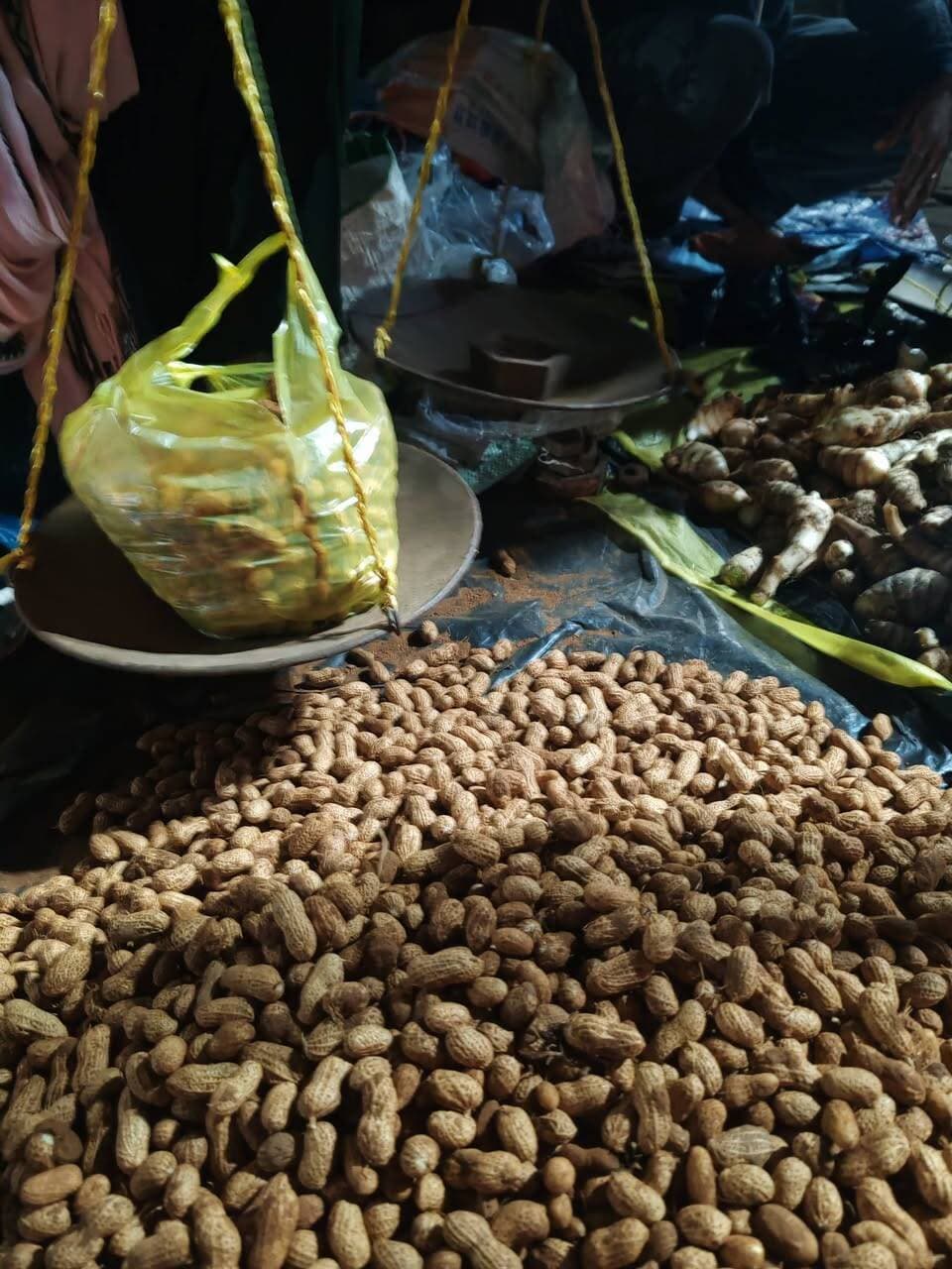 लोहरदगा के मैना बगीचा बाजार में पुलिस की गश्ती नजर आई।
🥜 आपके गांव/इलाके में बादाम का क्या रेट चल रहा है?
कमेंट में अपने क्षेत्र का रेट जरूर बताएं।
#बाजार #लोहरदगा #Lohardaga #पुलिसगश्ती #बादाम