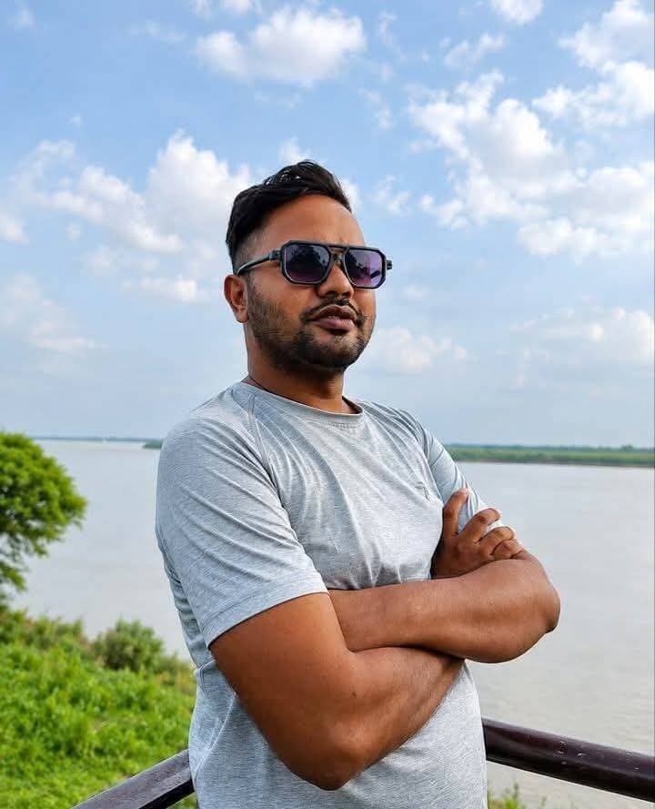 जन्मदिन के बहुत बहुत बधाई बा 🎂💐
महादेव के कृपा से चकचक रह।