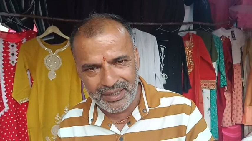 पंडोह मेला....व्यापारियों की सुनने वाला कोई नहीं! कम ग्राहकों की आवाजाही से व्यापारी परेशान