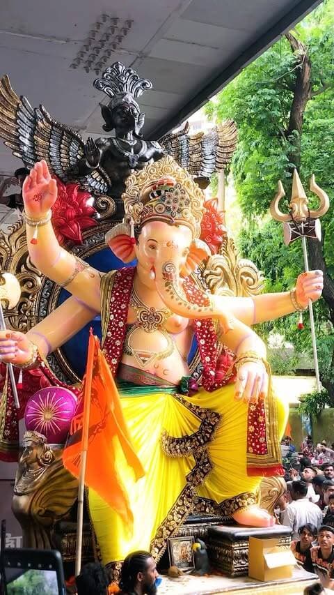 गणेश चतुर्थी की हार्दिक शुभकामनाएँ 🌸💗
Follow 👉 @bsb_vlogs
#explore #ganeshchaturthi #ganpatibappamorya #chintamani #lalbaughcharaja