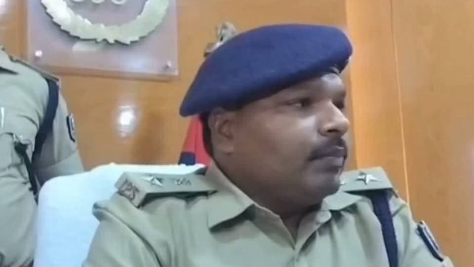 बिहार के मधुबनी में महिला से चेन लूटने वाले बदमाश को पुलिस ने किया गिरफ्तार
