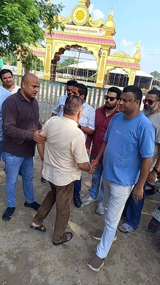 #haridwar : ऋषिकुल मैदान से पंचपुरी के राजा गणपति बप्पा का स्थान बदलने पर कांग्रेसियों ने सतपाल महाराज के खिलाफ की नाराजगी जताई, क्या बोले : देखें वीडियो