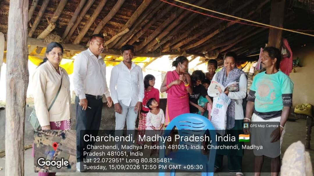 #बालाघाट
बीमारी प्रभावित गांवों में स्वास्थ्य विभाग द्वारा घर-घर सर्वे कर संक्रमित लोगों को उपचार संबंधित सेवाए दि जा रही है ।
#CMMadhyaPradesh #minforestmp #mp_wcdmp #JansamparkMP #healthminmp #welfaretribal