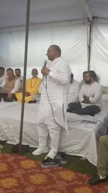 LIVE: पूज्य पिताजी स्व. श्री गुलाब सिंह जी की 100वीं जन्म जयंती के अवसर पर ग्राम त्यूनी, विधानसभा चकराता (देहरादून, उत्तराखंड) में आयोजित श्रद्धांजलि कार्यक्रम में सहभागिता कर रहा हूँ।
लक्सर विधायक मोहम्मद शहजाद