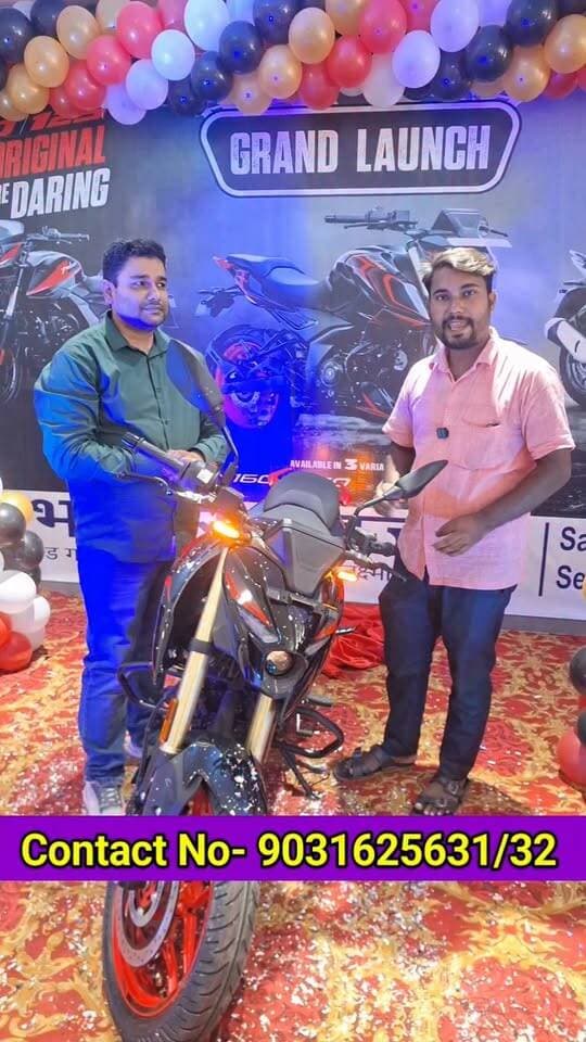 भारत के सबसे फास्टर बजाज प्लसर बाइक लांच हुआ। रक्सौल लक्ष्मीपुर मेन रोड #BajajPulsar #raxaul #rambhawanrambajaj #Laxmipur #bike #viralreels #viralvideo #latest #trending