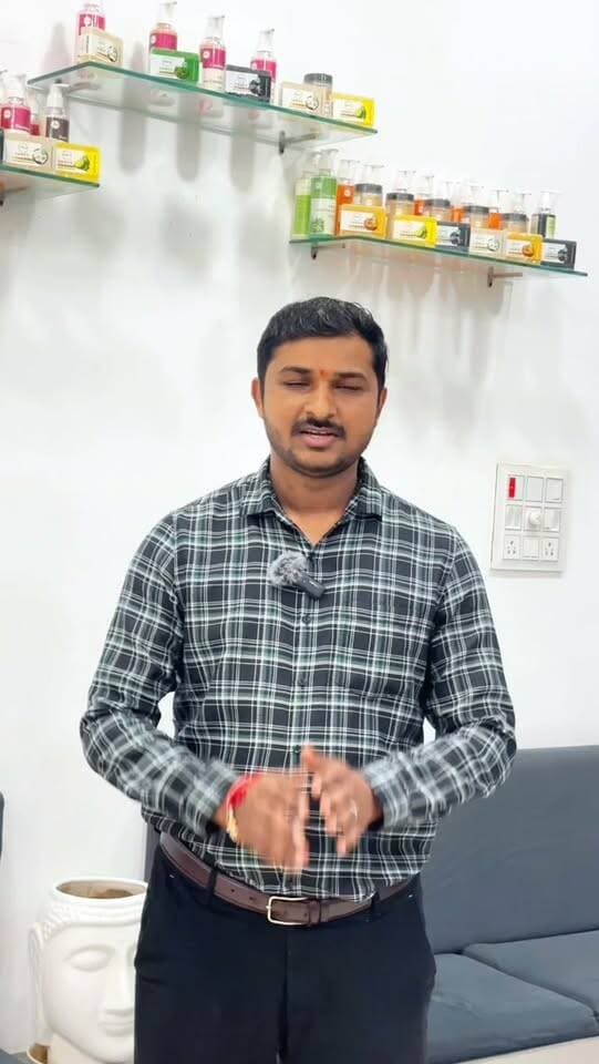 2 दिवसीय पेट रोगों का शिविर
दिनाक 17 और 18 सितंबर
( केवल 20 मरीज प्रतिदिन )
पंडित खुशीलाल शर्मा आयुर्वेद चिकित्सालय भोपाल के वरिष्ठ चिकित्सक एवं नीमच स्थित आयुर्वेद आश्रम से प्रशिक्षित नाड़ी वैद्य डॉ नवनीत सर उपलब्ध रहेगे ।
निशुल्क परामर्श
निशुल्क नाड़ी परीक्षण
पंचकर्म थेरेपी पर 50% की छूट…
परामर्श ले - एसिडिटी , गैस , अपच , क़ब्ज़ियत , पेट फूलना , IBS, GERD, कोलाइटिस , पेट में अल्सर , लैट्रिन के रास्ते खून , मवाद , पाइल्स , फिशर , फ़िस्टूला , पेट एवं गुदा रोगों का कैंसर एवं स्मस्त पेट लिवर एवं गुदा रोगों के लिए ।