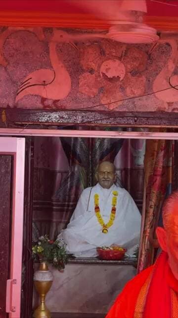 नीमकरोली धाम फर्रुखाबाद में भीड़ ही भीड़ हनुमान अंश देखने के बाद #shorts #hanumanansh #neemkaroli