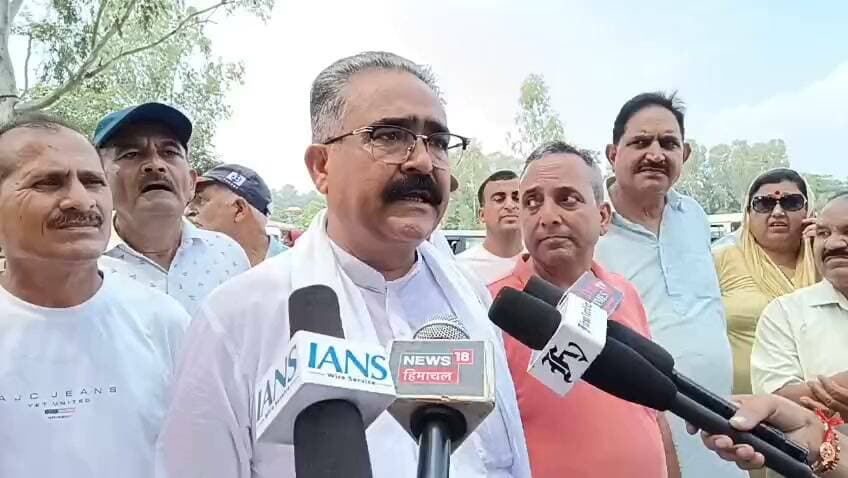 देहरा ।। News123 ।। डाडासीबा में भाजपा की जन आक्रोश रैली, कांग्रेस की महिलाओं ने दिखाए काले झंडे; 1500 रुपये की गारंटी पर आमने-सामने भाजपा-कांग्रेस
सुनें क्या बोले बिक्रम ठाकुर
@topfans CMO Himachal Indian National Congress Congress Jaswan Pragpur Jairam Thakur BJP Himachal Pradesh