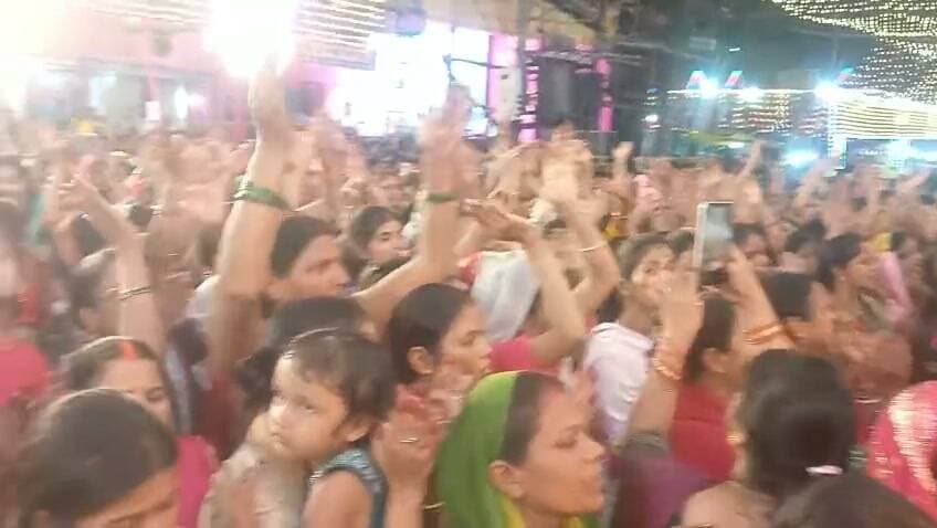 औरंगाबाद के सिद्धि विनायक गणेश मंदिर में मंगलवार शाम का नजारा
