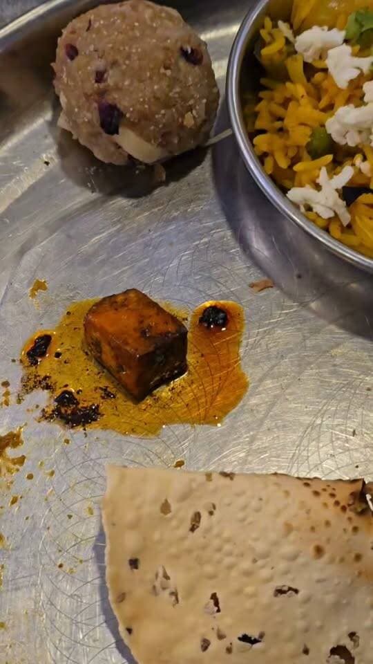 बाड़मेर के ब्राह्मण लॉज रेस्टोरेंट के साथ करीब चार जगह का पनीर नकली और मिलावटी प्रूफ के साथ