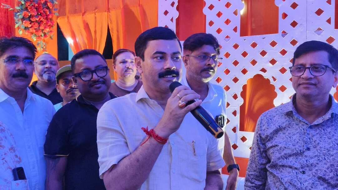 ইসলামপুরে গণেশ পূজা পরিদর্শনে রায়গঞ্জের বিজেপি সাংসদ কার্তিক চন্দ্র পাল