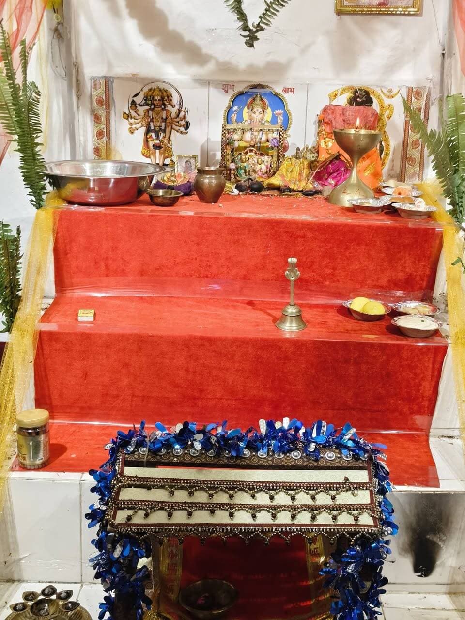 12 दिन तक गूंजता रहा ‘कृष्ण नाम’, बलिहार की ठाकुरबाड़ी में भक्ति का ऐसा रंग कि झूम उठे श्रद्धालु ..
खबर कमेंट बॉक्स में