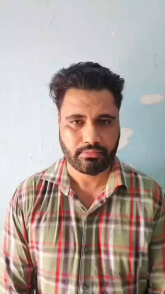 गोल्फ कोर्स पर महिला बाइक राइडर को कार से टक्कर मारने के मामले में वारदात के समय आरोपी कार चालक कल्याण बैंसला से साथ कार में उपस्थित आरोपी व्यक्ति लवनिश (उम्र-34 वर्ष) निवासी न्यू कॉलोनी, पलवल* को भी अभियोग में नियमानुसार गिरफ्तार किया गया है।