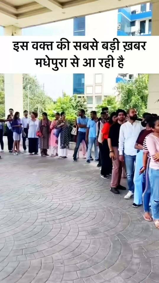 🚨 इस वक्त की सबसे बड़ी खबर मधेपुरा से आ रही है! 🚨
मधेपुरा के कॉलेज चौक के पास, श्री सागर सेवा सदन के अंदर लगने जा रही है भारत की सबसे बड़ी सेल! 🔥🛍️
जहाँ आपको मिलेंगे ब्रांडेड जीन्स, शर्ट, टी-शर्ट, लेडीज़ टॉप, कुर्तियाँ, साड़ियाँ, क्रॉकरी और ऐसे ही ढेरों आइटम… 😍
और सबसे खास बात—यहाँ हर एक आइटम की कीमत शुरू होगी सिर्फ ₹50 से और अधिकतम ₹200 तक! 🤯🔥
📅 ये धमाकेदार सेल लग रही है 18 सितंबर से 19 सितंबर तक, यानी सिर्फ 2 दिनों के लिए!
तो देर किस बात की?
अपने सारे काम छोड़िए, इस वीडियो को अपने मधेपुरा वाले दोस्तों के साथ शेयर कीजिए और फटाफट पहुँच जाइए श्री सागर सेवा सदन, कॉलेज चौक के पास! 🛍️🔥
⚡ सिर्फ 2 दिन… मौका हाथ से निकल गया तो फिर पछताना पड़ेगा!