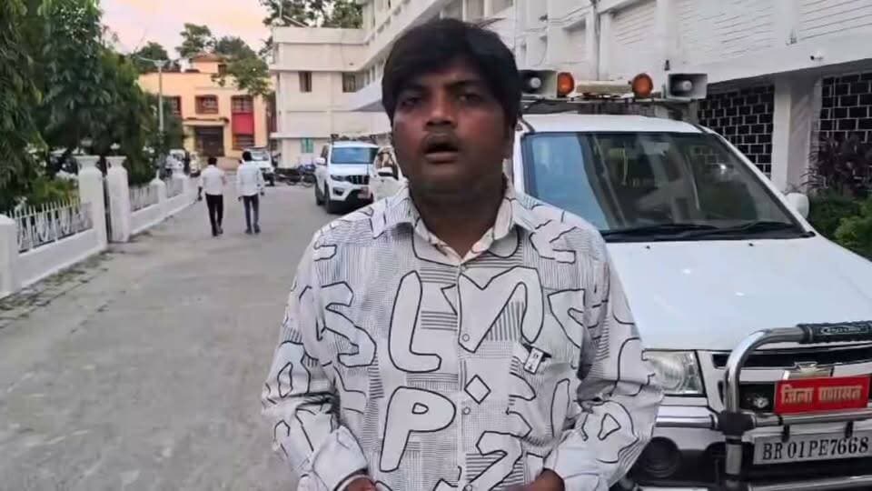 बाढ़ ने बढ़ाई मुश्किलें, 607 गांव डूबे, सरकार ने 1.33 लाख परिवारों को भेजे ₹93.65 करोड़
