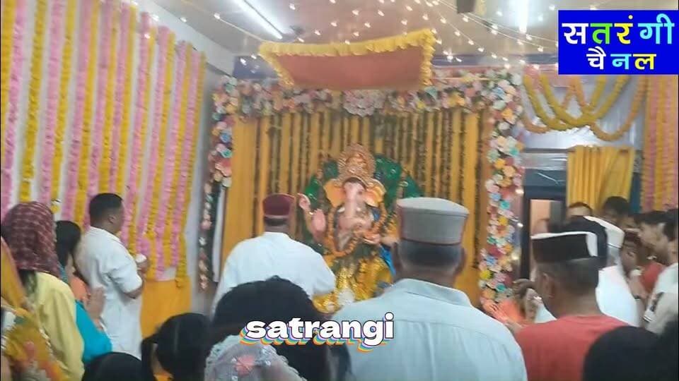 भुंतर में गूंजे गणपति बप्पा के जयकारे, भव्य आरती में उमड़ा श्रद्धालुओं का सैलाब 🚩🙏