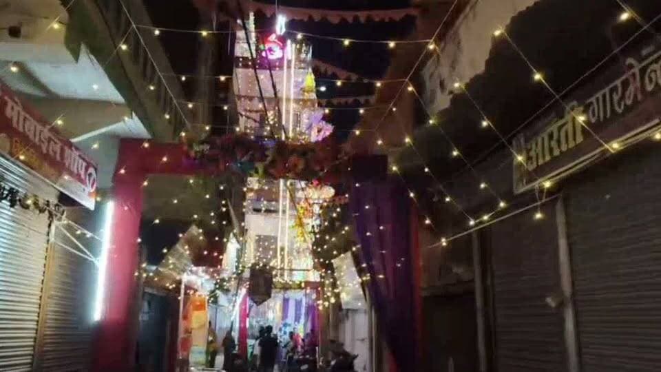 मदनपुर में गणेश उत्सव की धूम,मंगलवार को शाम हुआ महाआरती