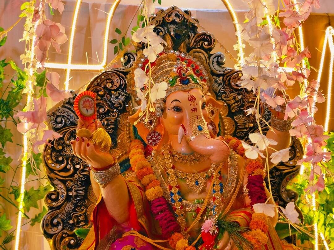 मरहमी सा चांद है तू🥹🧿♥️🥰
.
.
.
.
#cutebappa❤️🤗 #ganpatibappamorya #ganeshchaturthi #ᴛʀᴇɴᴅɪɴɢᴘᴏsᴛ #indianculture