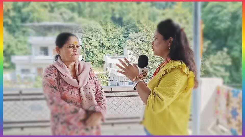 **पूर्व प्रधान #लीला_शर्मा का बड़ा बयान—गाँव में विकास कार्यों को लेकर उठ रहे सवालों पर दिया जवाब।
ग्रामीणों से अपील—किसी की #बहकावेबाजी में न आएं, आपका #अधिकार आपको मिलेगा।**