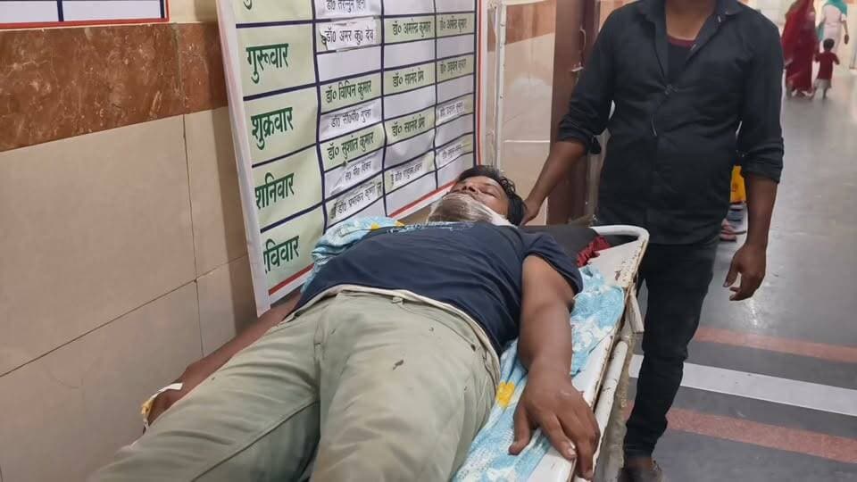 एटीएम चोरी पकड़ने पर भड़का विवाद, चोर ने दांत से काटकर युवक को किया घायल