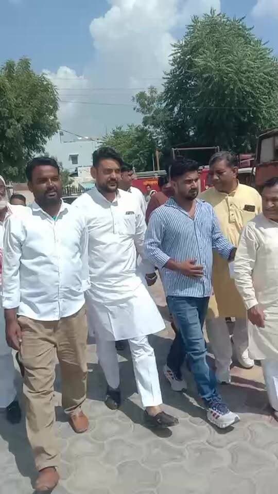कांग्रेस से संजय भाटी ने सभापति उम्मीदवार का भरा फॉर्म #Congress #BJP4IND #follower