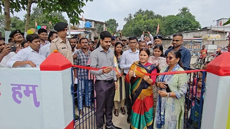 District Kishanganj पोठिया: आंगनबाड़ी केंद्र का उद्घाटन व ₹5.57 लाख की लागत से पौधरोपण | रायपुर पंचायत को मिली विकास की नई सौगात