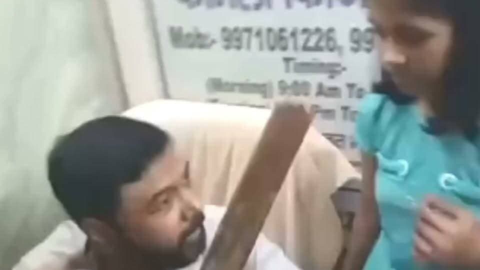 इलाज के नाम पर शर्मनाक हरकत? 15 साल की बच्ची ने डॉक्टर पर लगाए गंभीर आरोप
ऐसी महत्वपूर्ण खबरों के लिए हमारे फेसबुक पेज को Follow जरूर करें।
#Newskosisanchar11 #deshhitsamachar11 #TrishuliTunnel #viralvideoシ #viralreelsfacebook #directiontimes #fbreelsfypシ゚ #nonfollowersviewers #viralreels #satynewsbihar @highlight