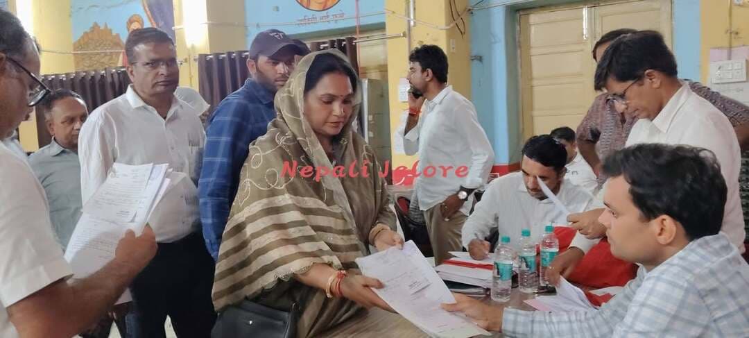 जालोर नगरपरिषद के सभापति पद के लिए कांग्रेस से तीन जनों ने आवेदन दाखिल किए, शोभा सुंदेशा, बंशीलाल व मुमताज अली ने फार्म जमा करवाए।