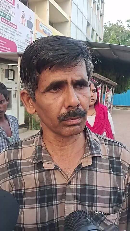 पाली चौक के पास डंपर ने स्कूटी सवार को मारी जोरदार टक्कर, इलाज के दौरान हुई मौ@त… हादसे से परिवार में मचा कोहराम, परिजनों का रो-रोकर बुरा हाल.....
