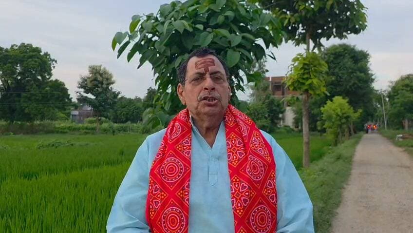 पीएम मोदी के जन्मदिवस पर 17 सितंबर को जलाएं ‘आशीर्वाद का दीया’, भाजपा विधायक ने की अपील
मिर्जापुर। प्रधानमंत्री नरेंद्र मोदी के जन्मदिवस पर 17 सितंबर को ‘एक दीया आशीर्वाद का’ अभियान के तहत शाम 7 बजे अपने घरों में दीपक जलाकर उनके स्वस्थ व दीर्घायु जीवन की कामना करने की अपील भाजपा नेता रत्नकर मिश्र ने की है। यह आयोजन पीएम मोदी की 25 वर्षों की जनसेवा यात्रा को समर्पित है।
#NarendraModi #AashirwadKaDiya #EkGharEkDiya #25YearsOfSeva #ratnkarmishrabjp #BJP4IND #BJP4UP #TodayMirzapur