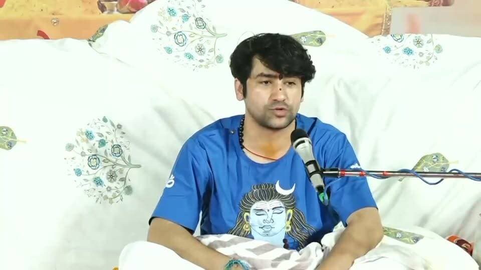 बागेश्वर धाम सरकार ने बताया जब उनकी अन्नपूर्णा रसोई पर सकंट आया तो ,अनंत अम्बनी ने उठाया पूरा एक साल का खर्च सुने किस्सा कैसे हुई बातचीत