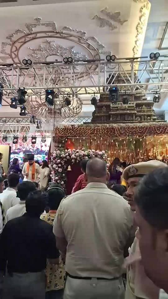 धूमधाम से हुआ गणपति बप्पा का विसर्जन, यादगार बना गणेश महोत्सव—एक साथ नजर आए कैबिनेट मंत्री विपुल गोयल और राज्य मंत्री राजेश नागर
#GaneshVisarjan #GaneshMahotsav2026 #GanpatiBappaMorya #Faridabad #VipulGoyal #RajeshNagar #GaneshUtsav #FaridabadNews #GanpatiVisarjan #VipulGoel I Support Vipul Goel We For Vipul #NayabSaini #MLARajeshNagar